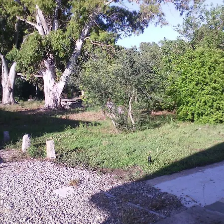 Il Rifugio Capo Comino Синискола