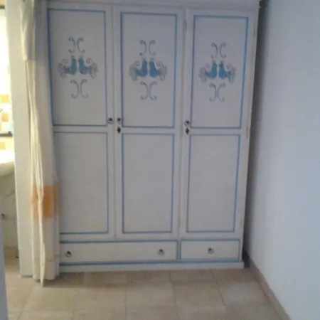 Il Rifugio Capo Comino Синискола